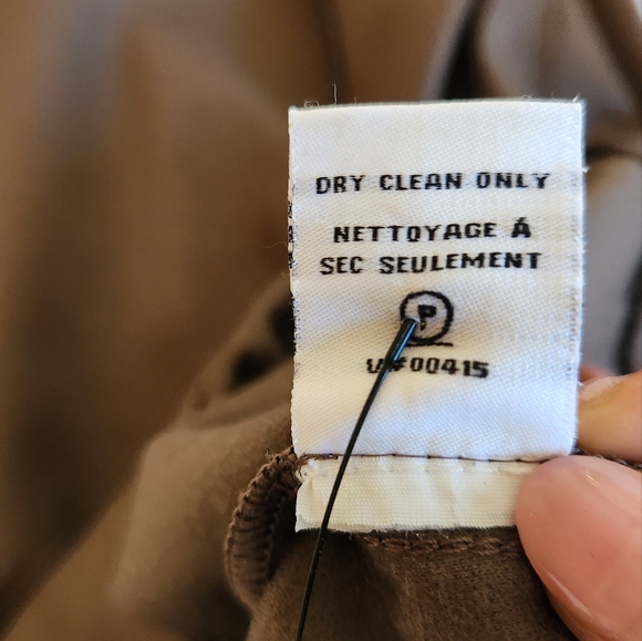 DIANE VON FURSTENBERG Bateau Neckline Knee-Length Dress - Picture 10 of 10